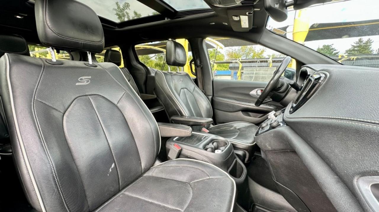 2019 Chrysler Pacifica * NO ACCIDENTS * 7 PASSANGER " Photo