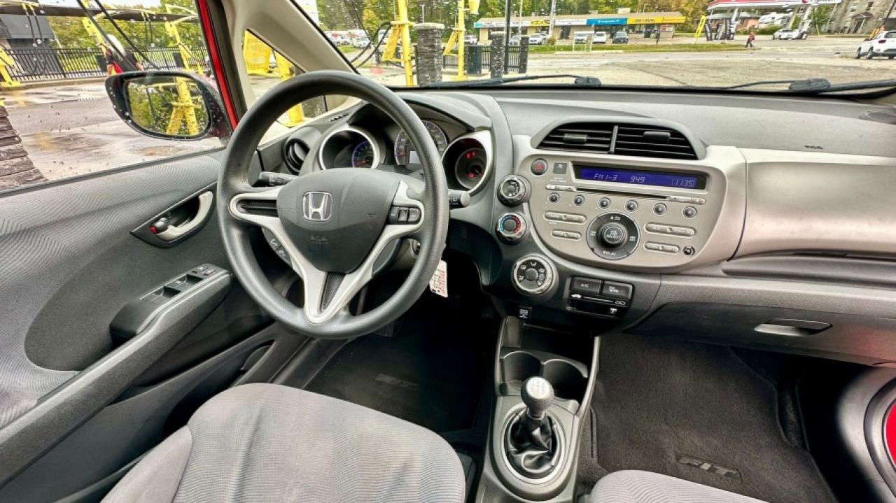 2014 Honda Fit * LOW KM * LOW PAYMENTS LX Photo