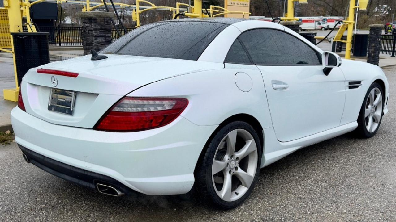 2015 Mercedes-Benz SLK250 * SUPER LOW KM * MUST SEE SLK 250 Photo3