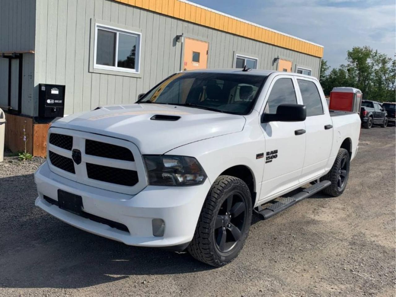 2019 RAM 1500 Classic * 4X4 * NO ACCIDENTS " Photo0