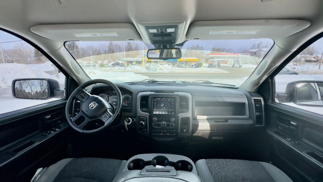2019 RAM 1500 Classic * 4X4 * NO ACCIDENTS " Photo2