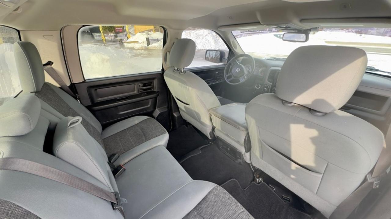 2019 RAM 1500 Classic * 4X4 * NO ACCIDENTS " Photo