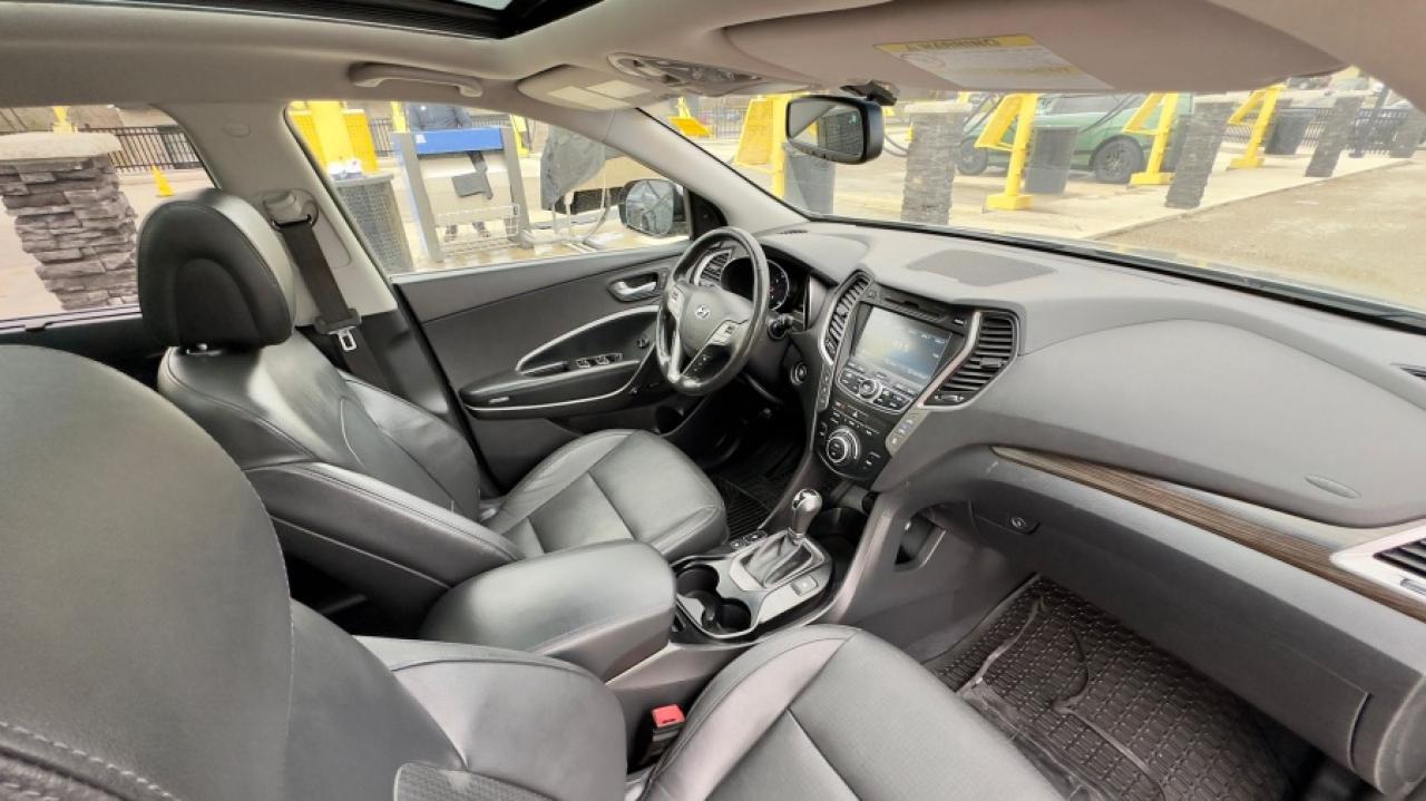 2014 Hyundai Santa Fe * XL * 7 SEATER " Photo