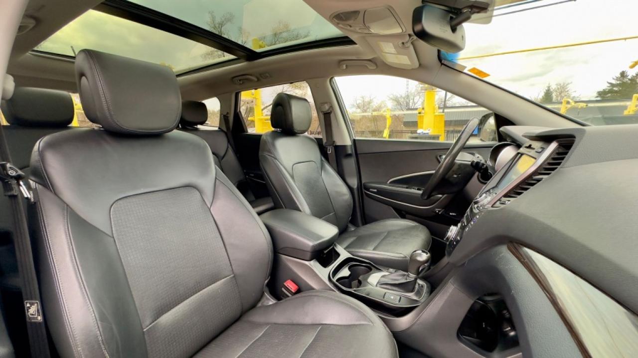 2014 Hyundai Santa Fe * XL * 7 SEATER " Photo