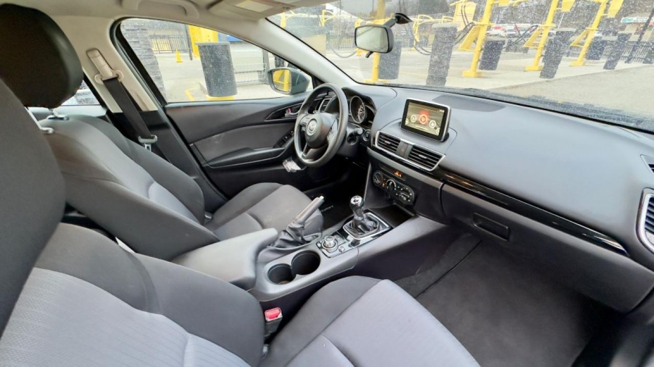 2016 Mazda MAZDA3 * LOW KM * MUST SEE I SPORT Photo