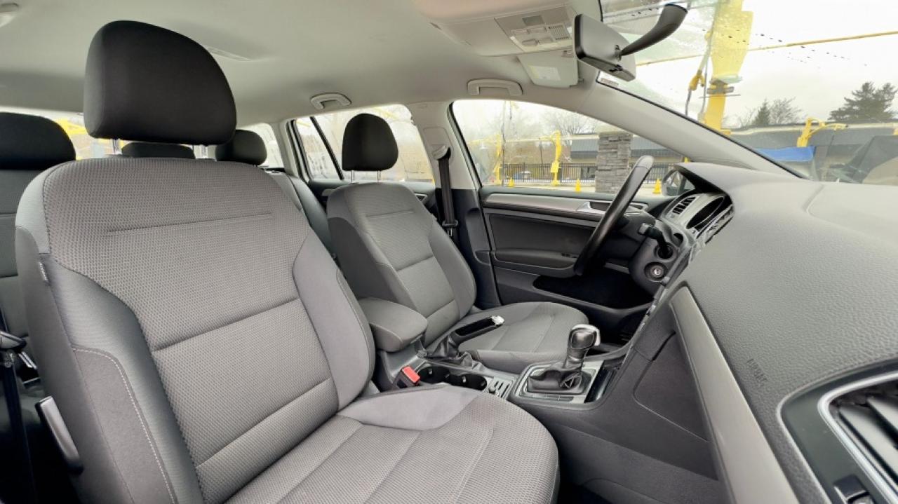 2017 Volkswagen Golf Sportwagen * AWD * MUST SEE TSI S 4MOTION Photo