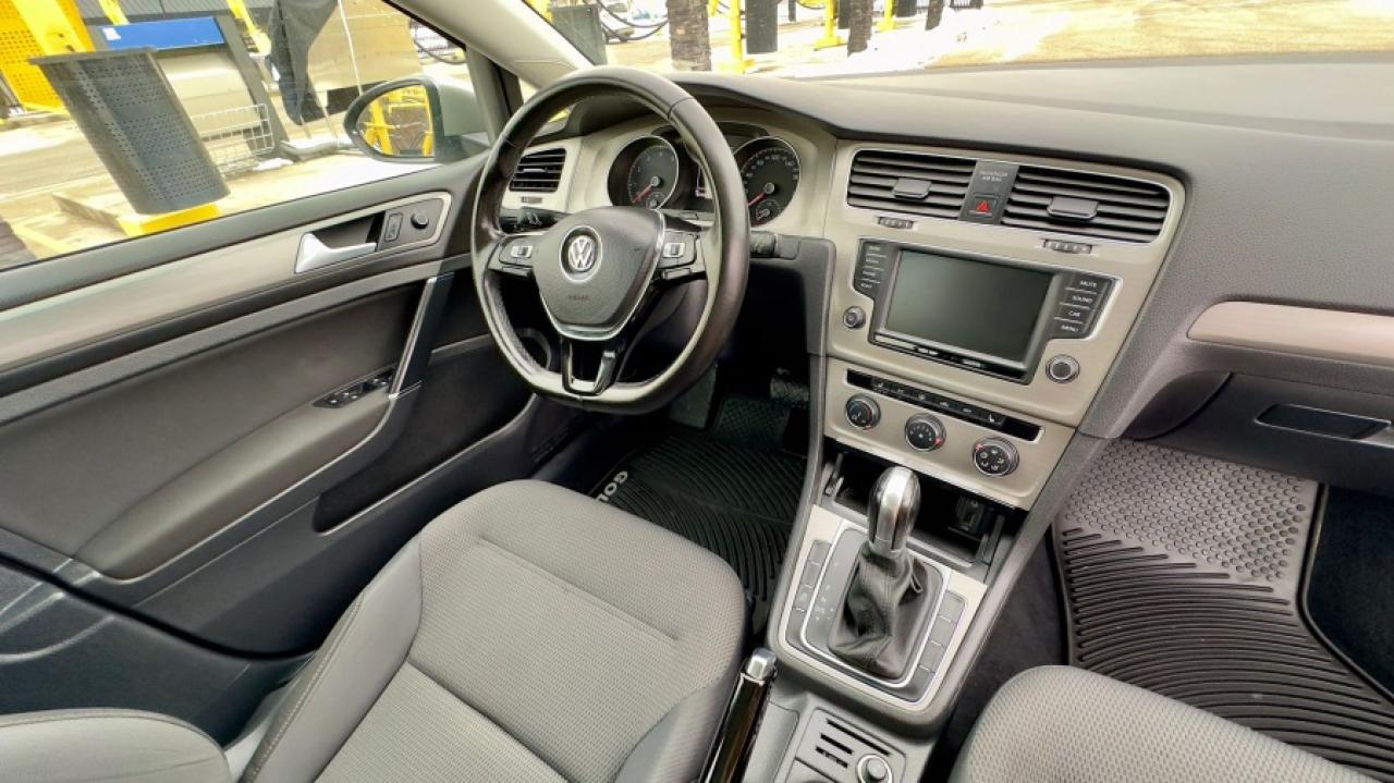 2017 Volkswagen Golf Sportwagen * AWD * MUST SEE TSI S 4MOTION Photo