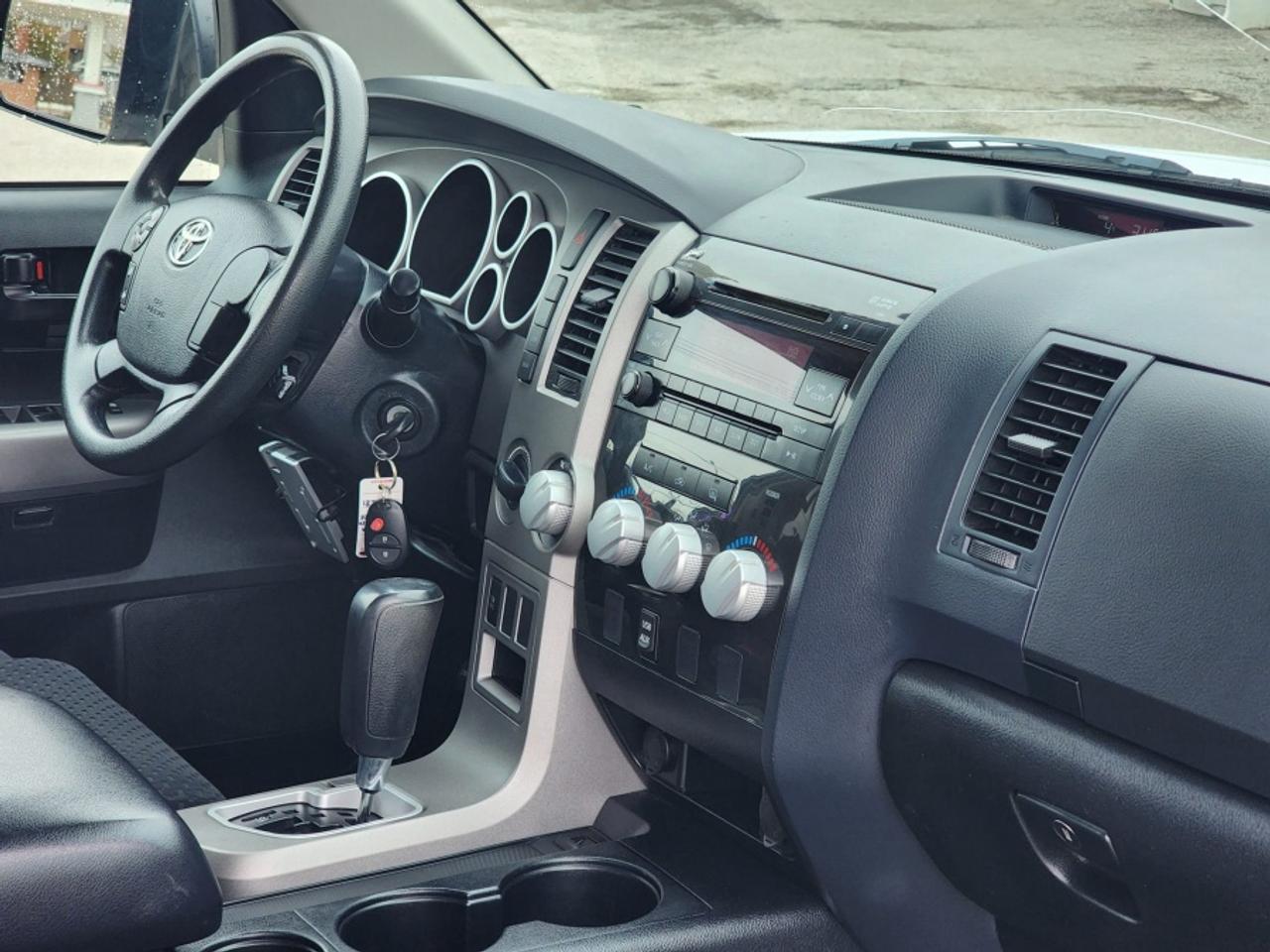 2013 Toyota Tundra * LOW KM * NO ACCIDENTS * 4X4 GRADE Photo