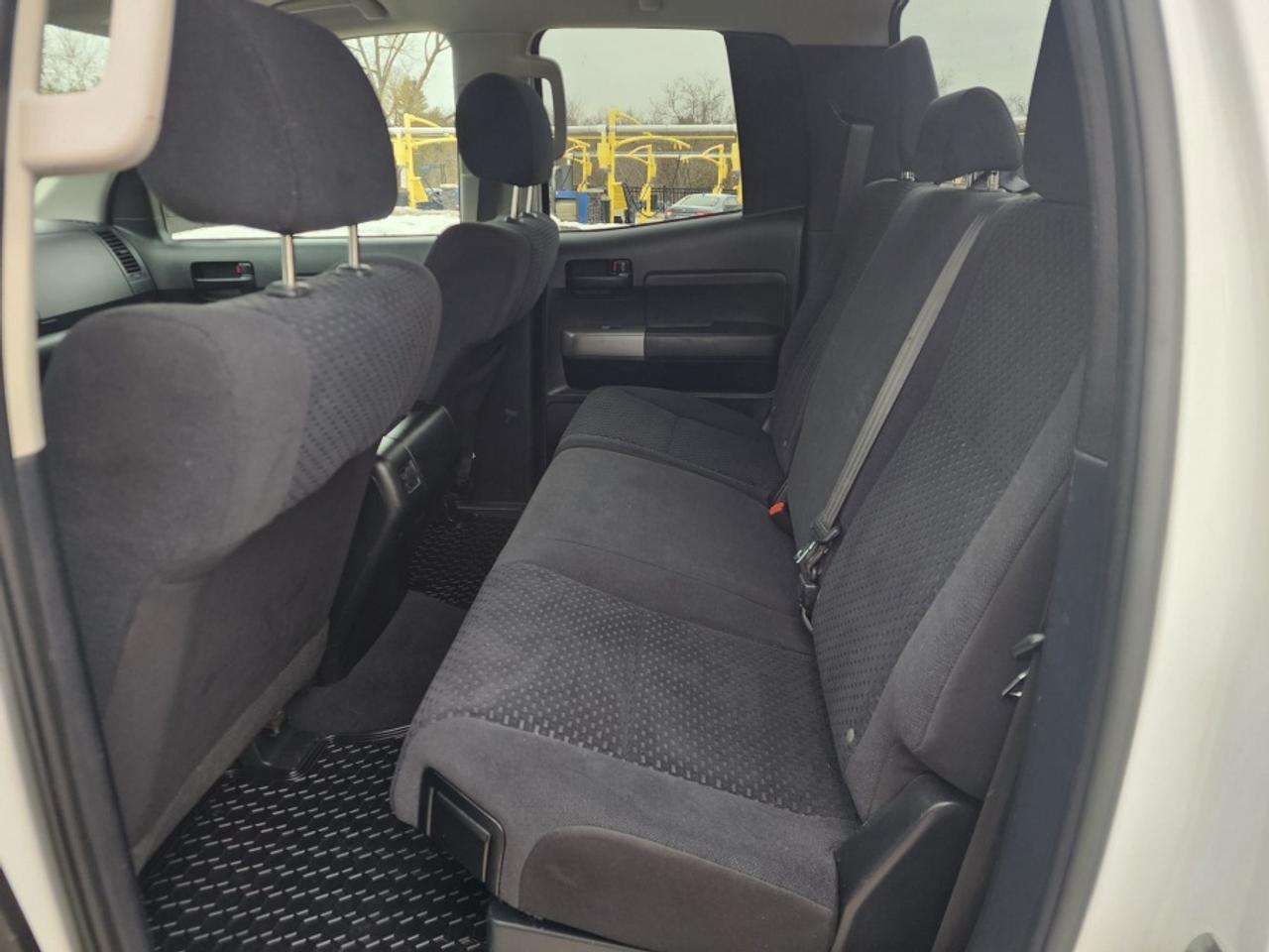 2013 Toyota Tundra * LOW KM * NO ACCIDENTS * 4X4 GRADE Photo