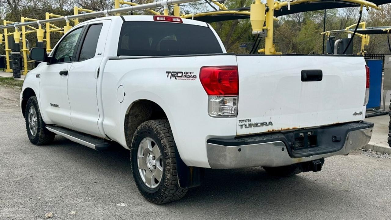 2013 Toyota Tundra * LOW KM * NO ACCIDENTS * 4X4 GRADE Photo2
