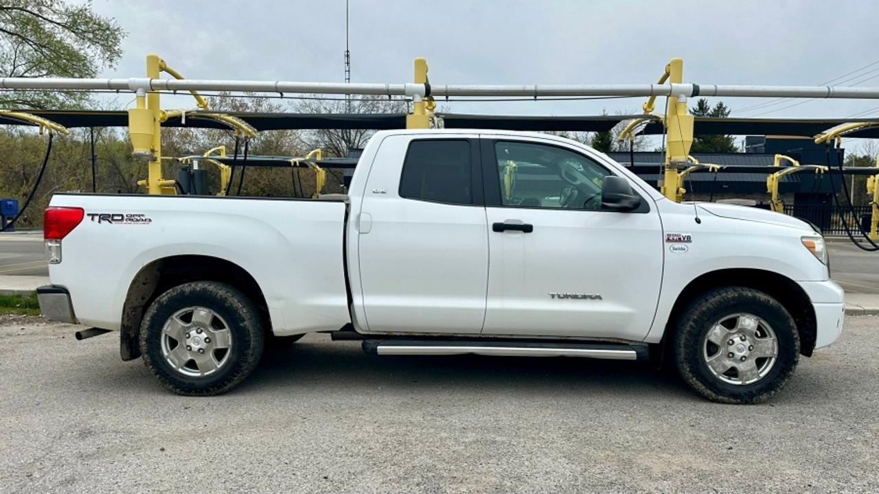 2013 Toyota Tundra * LOW KM * NO ACCIDENTS * 4X4 GRADE Photo
