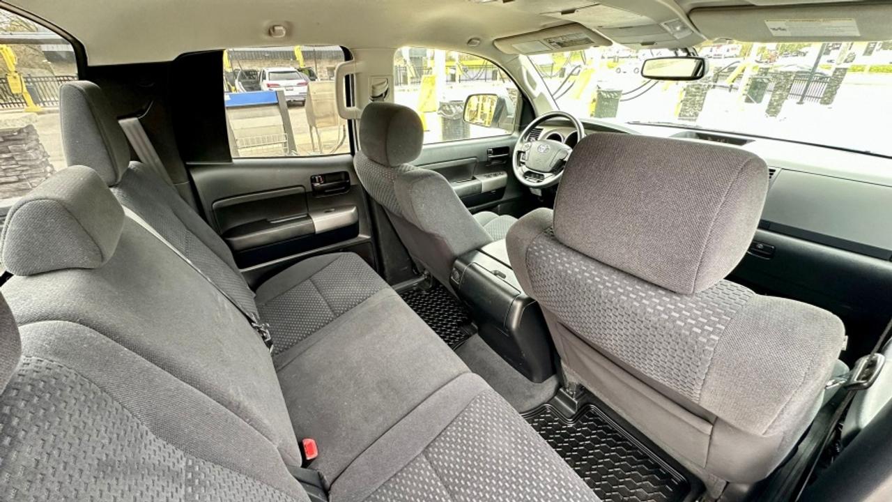 2013 Toyota Tundra * LOW KM * NO ACCIDENTS * 4X4 GRADE Photo