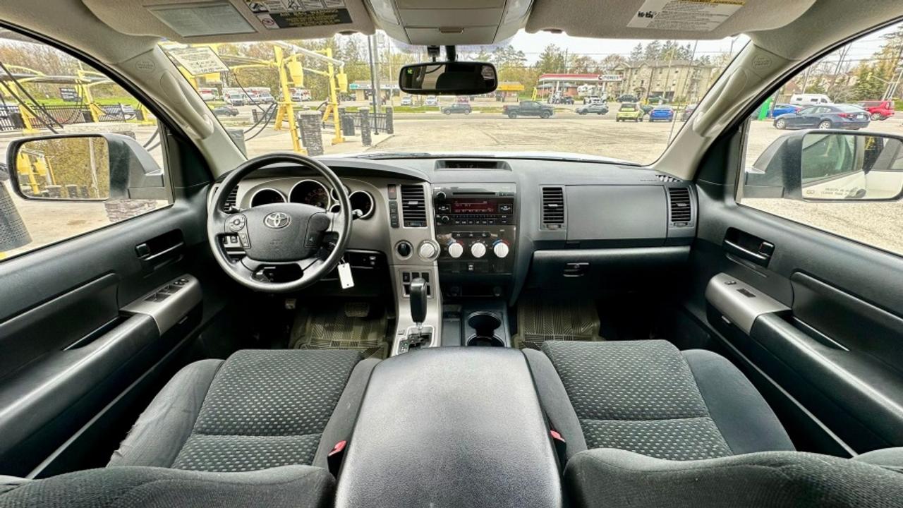 2013 Toyota Tundra * LOW KM * NO ACCIDENTS * 4X4 GRADE Photo
