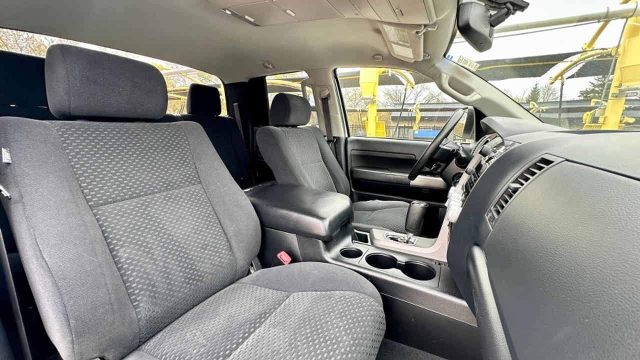 2013 Toyota Tundra * LOW KM * NO ACCIDENTS * 4X4 GRADE Photo