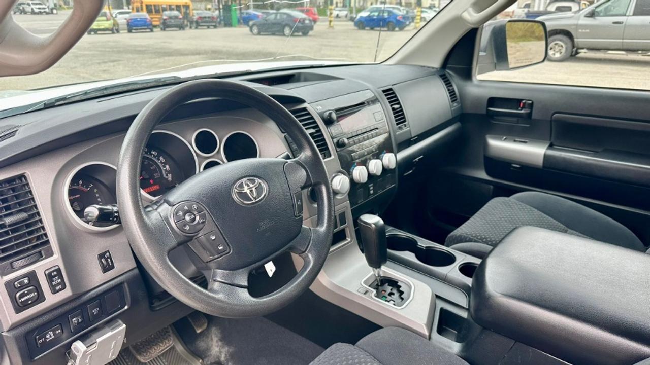 2013 Toyota Tundra * LOW KM * NO ACCIDENTS * 4X4 GRADE Photo
