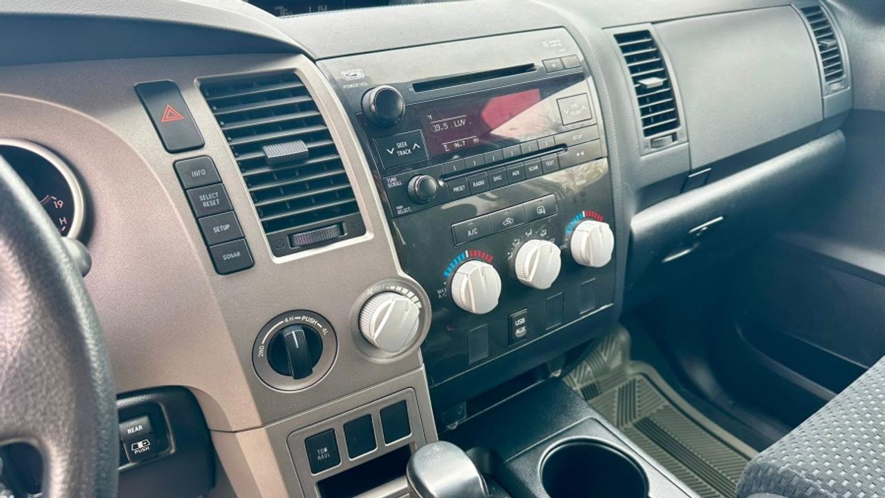 2013 Toyota Tundra * LOW KM * NO ACCIDENTS * 4X4 GRADE Photo