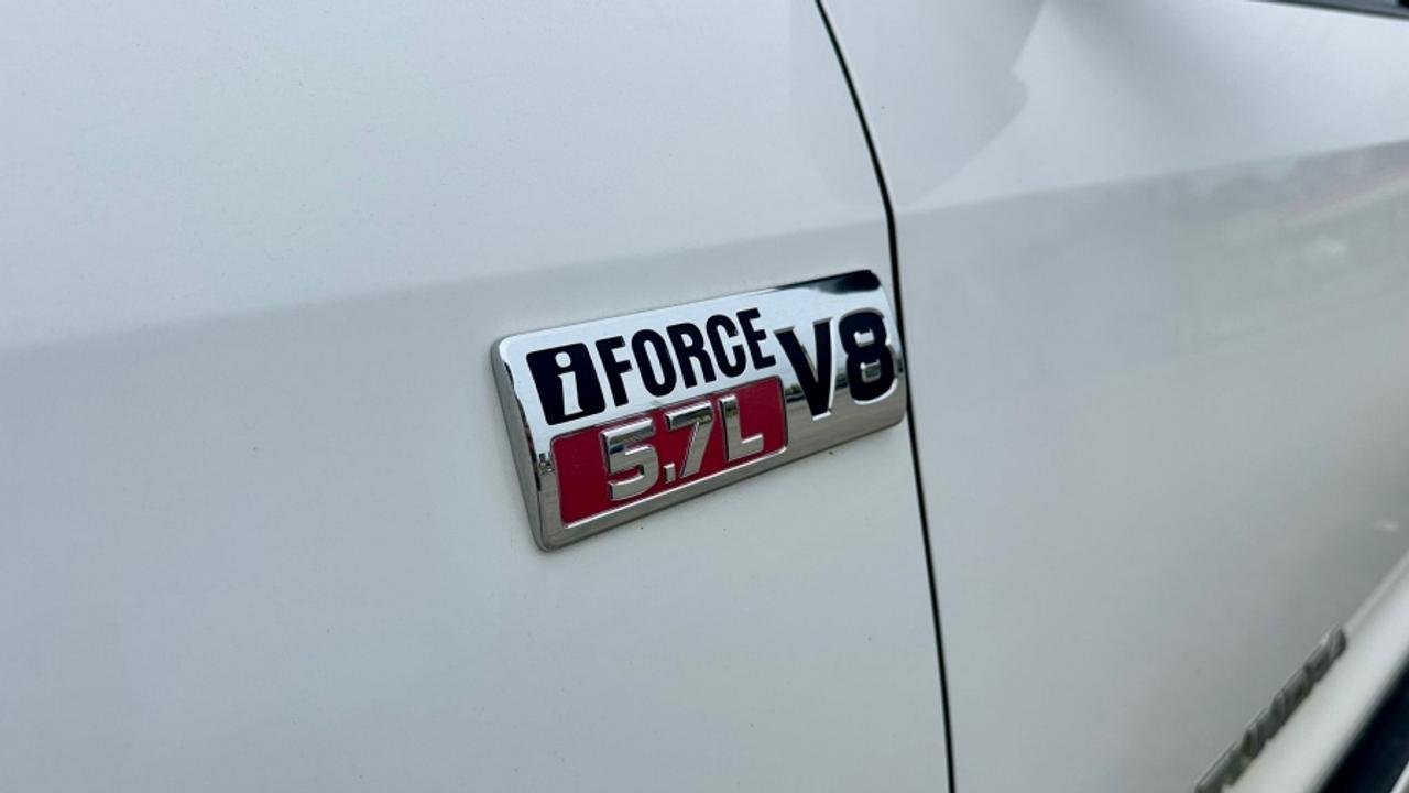 2013 Toyota Tundra * LOW KM * NO ACCIDENTS * 4X4 GRADE Photo