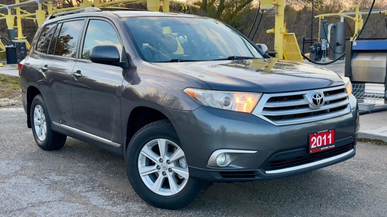 2011 Toyota Highlander * ONE OWNER * LOW KM " Photo