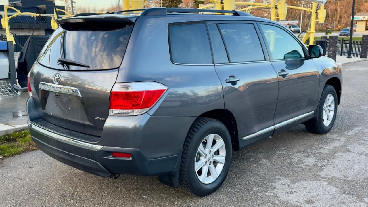 2011 Toyota Highlander * ONE OWNER * LOW KM " Photo