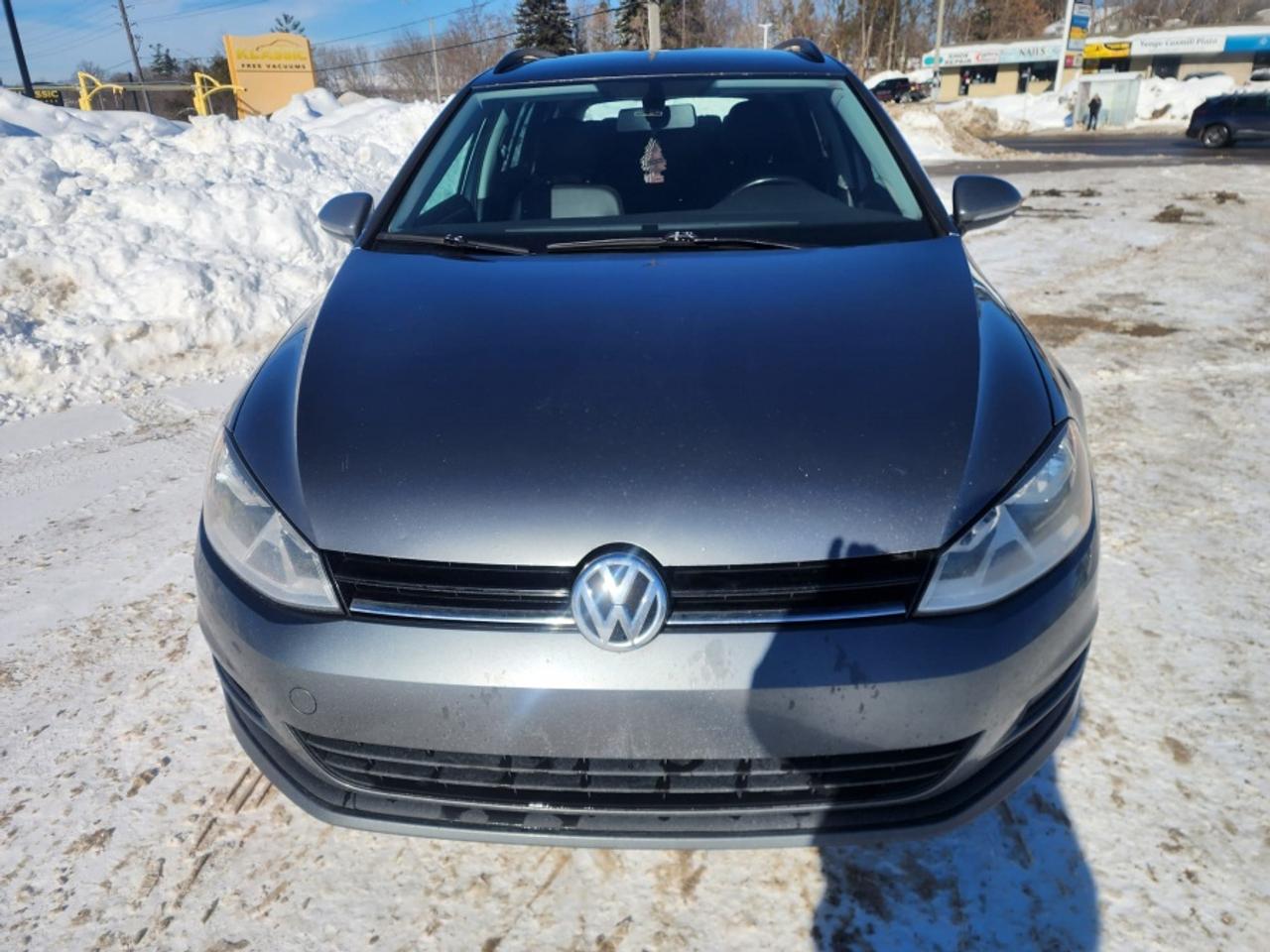 2016 Volkswagen Golf Sportwagen * LOW KM * NO ACCIDENTS " Photo