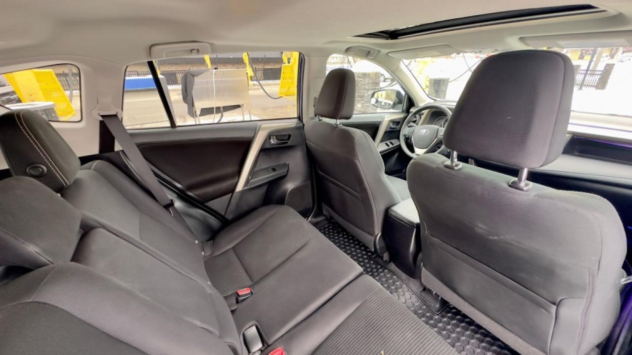 2014 Toyota RAV4 * AWD * XLE Photo4