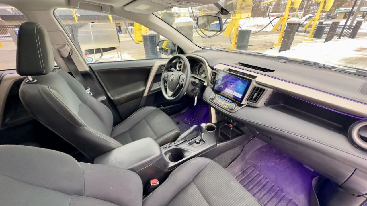 2014 Toyota RAV4 * AWD * XLE Photo