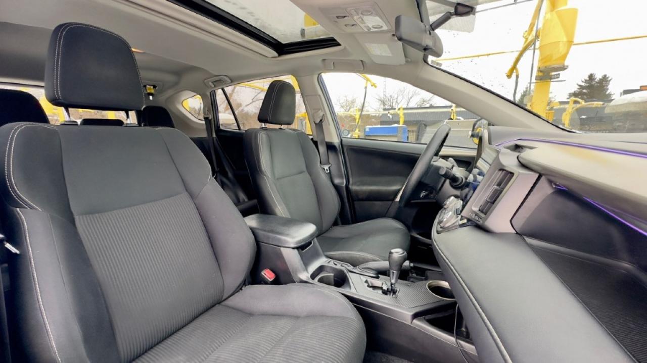 2014 Toyota RAV4 * AWD * XLE Photo