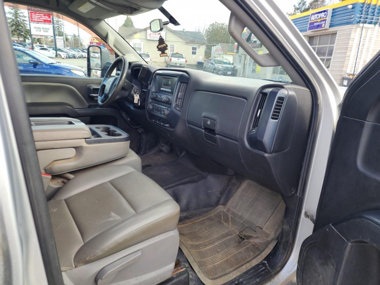 2016 Chevrolet Silverado 2500 HD * NO ACCIDENTS * 2X4 * NEW TIRES WORK TRUCK Photo