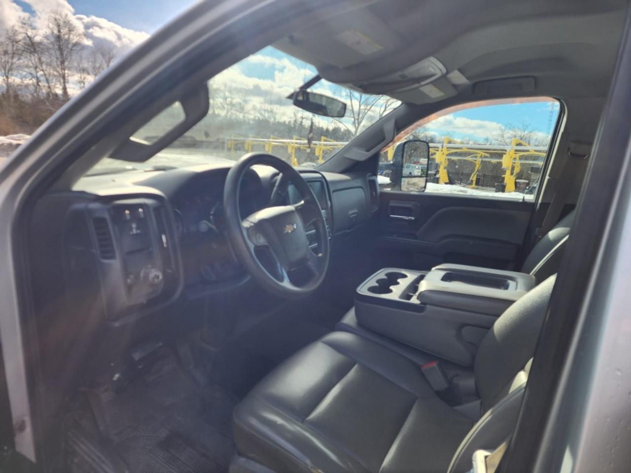 2016 Chevrolet Silverado 2500 HD * NO ACCIDENTS * 2X4 * NEW TIRES WORK TRUCK Photo