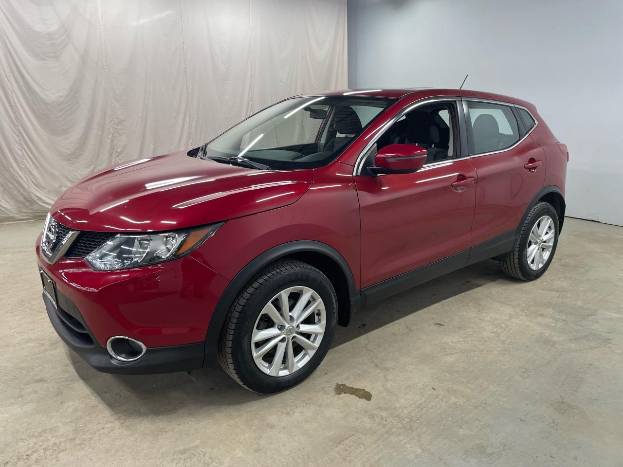 2017 Nissan Qashqai SV AWD Photo2