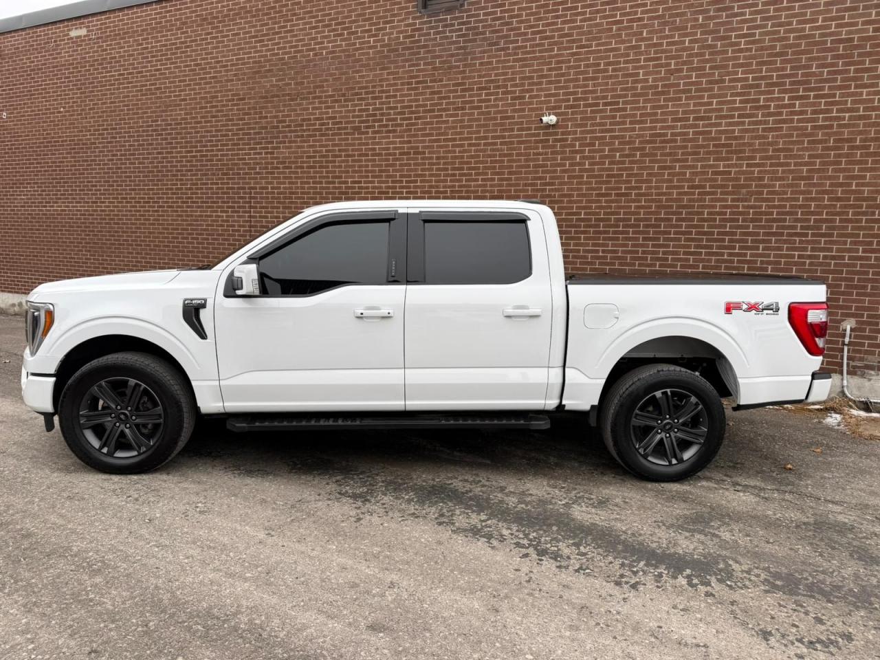 2022 Ford F-150 Lariat Photo1