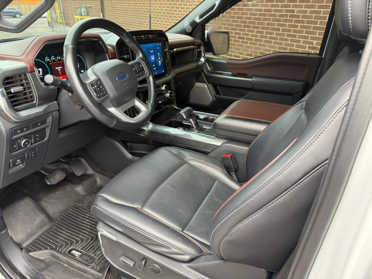 2022 Ford F-150 Lariat Photo4