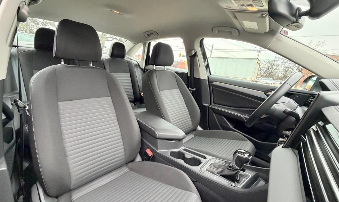 2025 Volkswagen Jetta Trendline - Photo #9