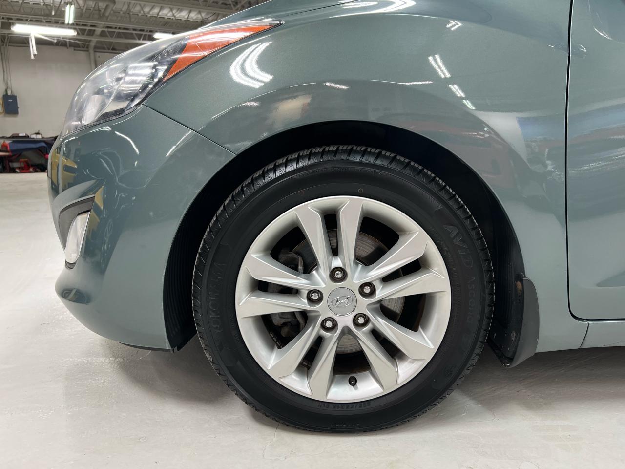 2014 Hyundai Elantra GT 5dr HB Auto GLS with Pano Roof Photo