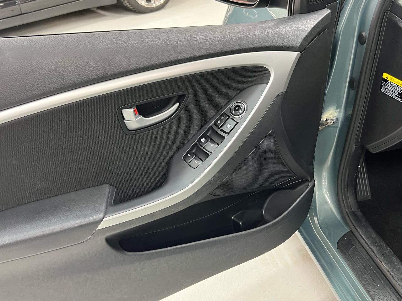 2014 Hyundai Elantra GT 5dr HB Auto GLS with Pano Roof Photo