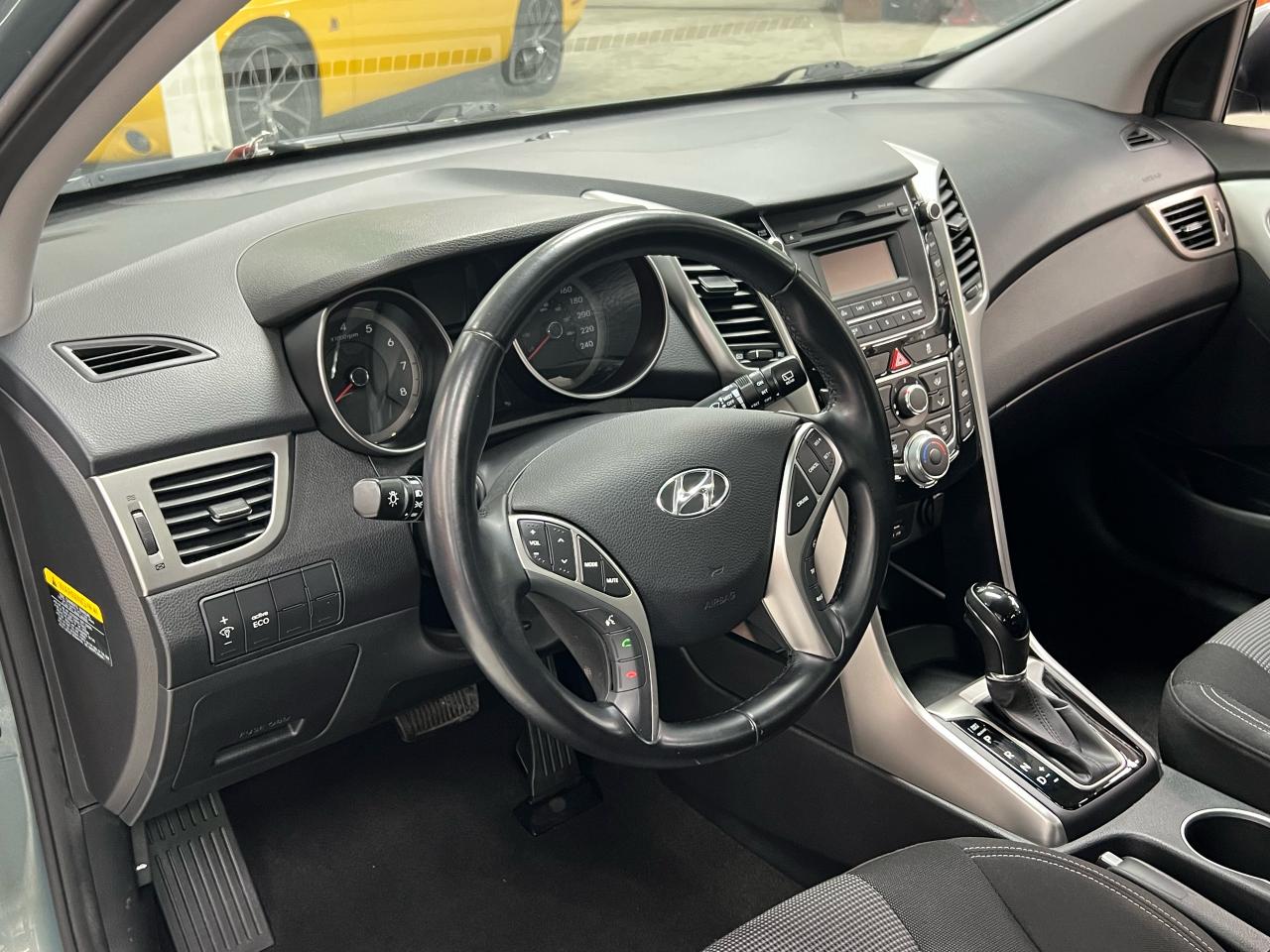 2014 Hyundai Elantra GT 5dr HB Auto GLS with Pano Roof Photo