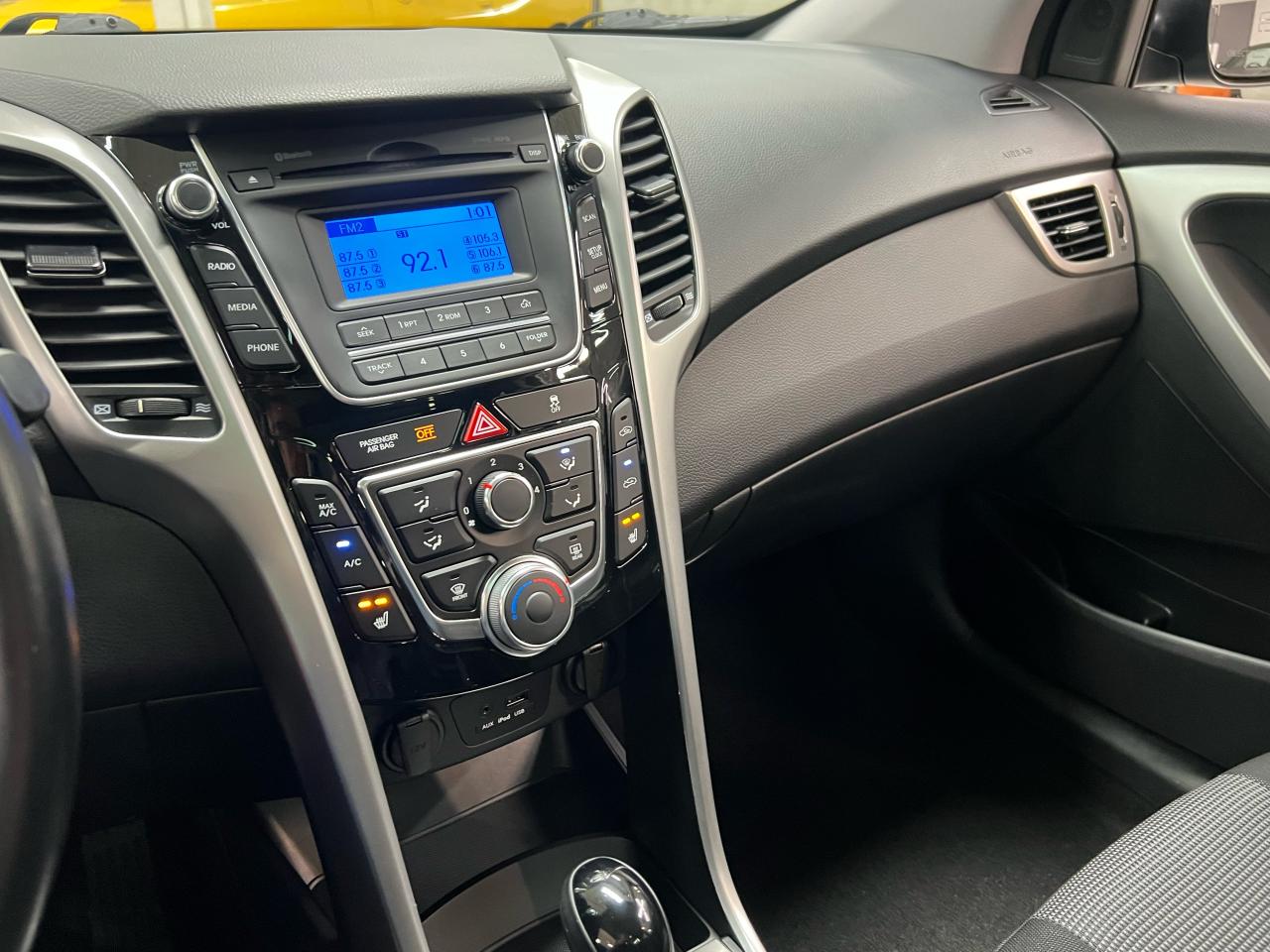 2014 Hyundai Elantra GT 5dr HB Auto GLS with Pano Roof Photo