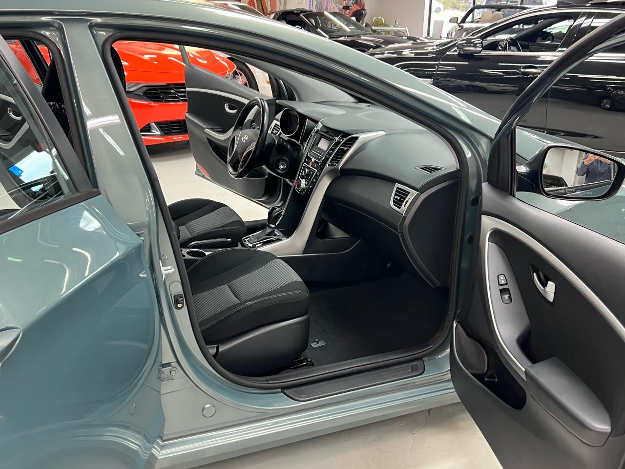 2014 Hyundai Elantra GT 5dr HB Auto GLS with Pano Roof Photo