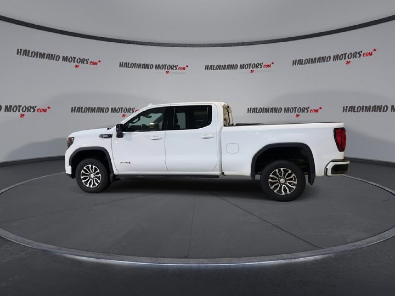 2022 GMC Sierra 1500 AT4 4x4 Crew | Sunroof | 360 Camera | Remote Start | Leather Seats Photo4