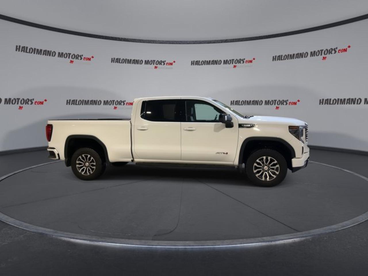 2022 GMC Sierra 1500 AT4 4x4 Crew | Sunroof | 360 Camera | Remote Start | Leather Seats Photo
