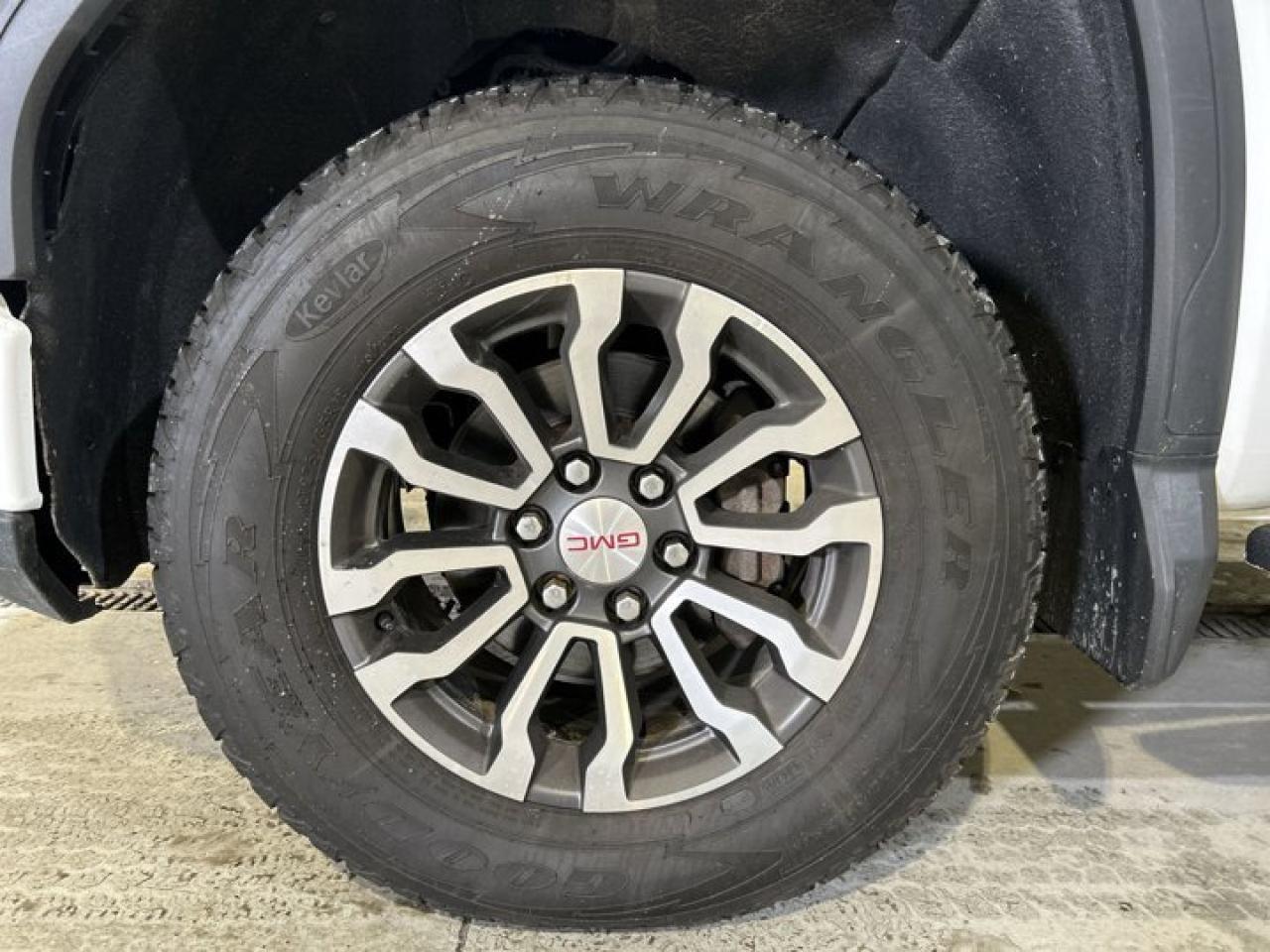 2022 GMC Sierra 1500 AT4 4x4 Crew | Sunroof | 360 Camera | Remote Start | Leather Seats Photo