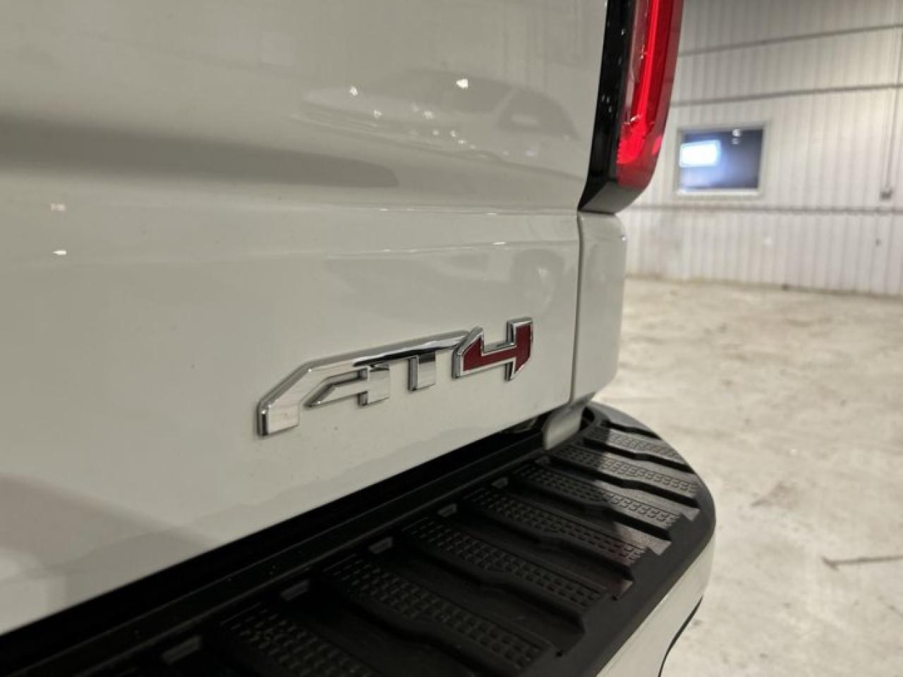 2022 GMC Sierra 1500 AT4 4x4 Crew | Sunroof | 360 Camera | Remote Start | Leather Seats Photo