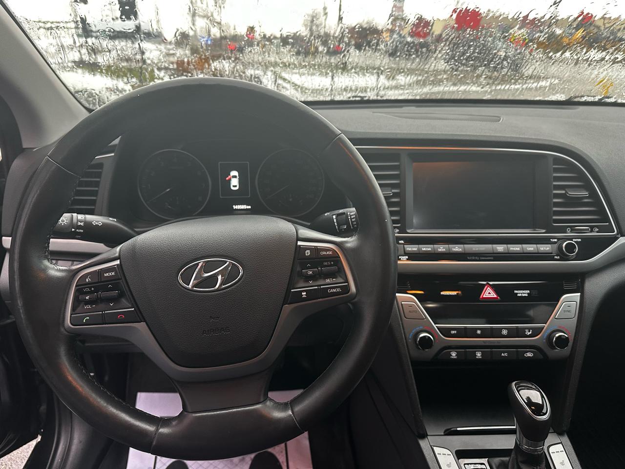 2017 Hyundai Elantra Limited ULTIMATE Photo