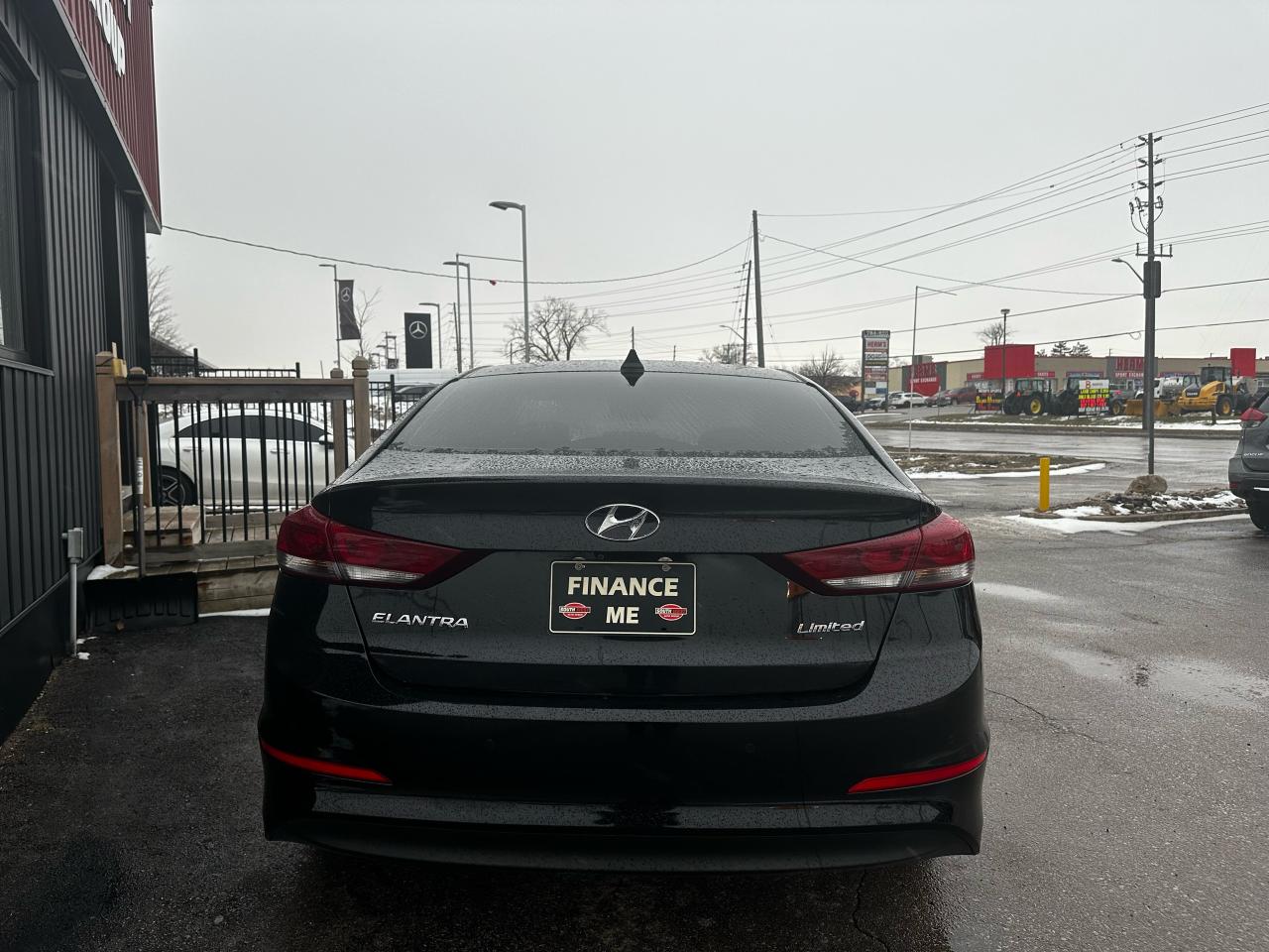 2017 Hyundai Elantra Limited ULTIMATE Photo3