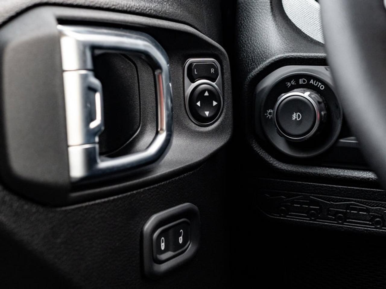 2026 Jeep Wrangler Sport S Photo