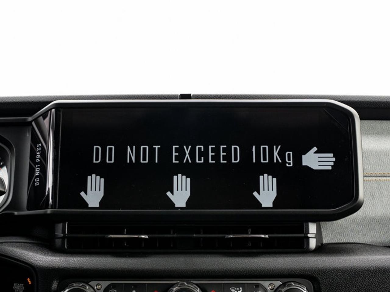 2026 Jeep Wrangler Sport S Photo