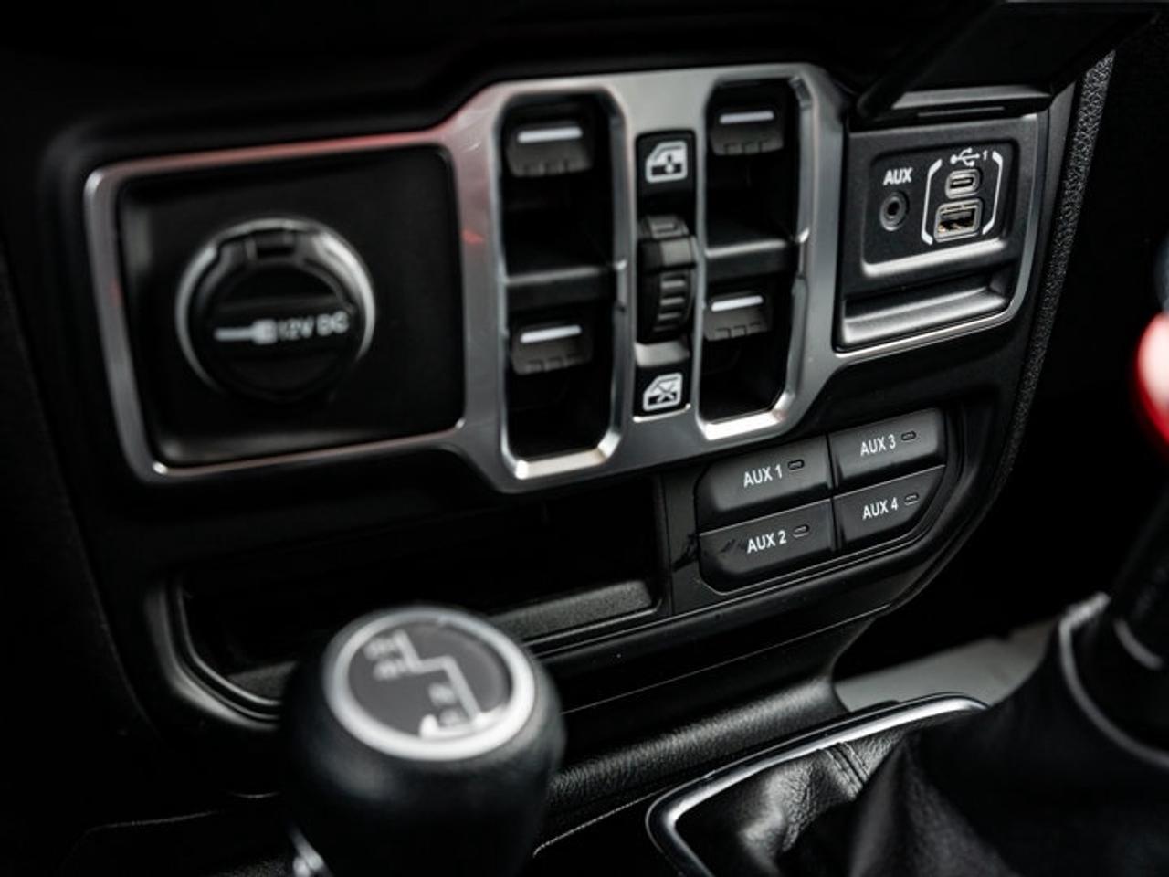 2026 Jeep Wrangler Sport S Photo