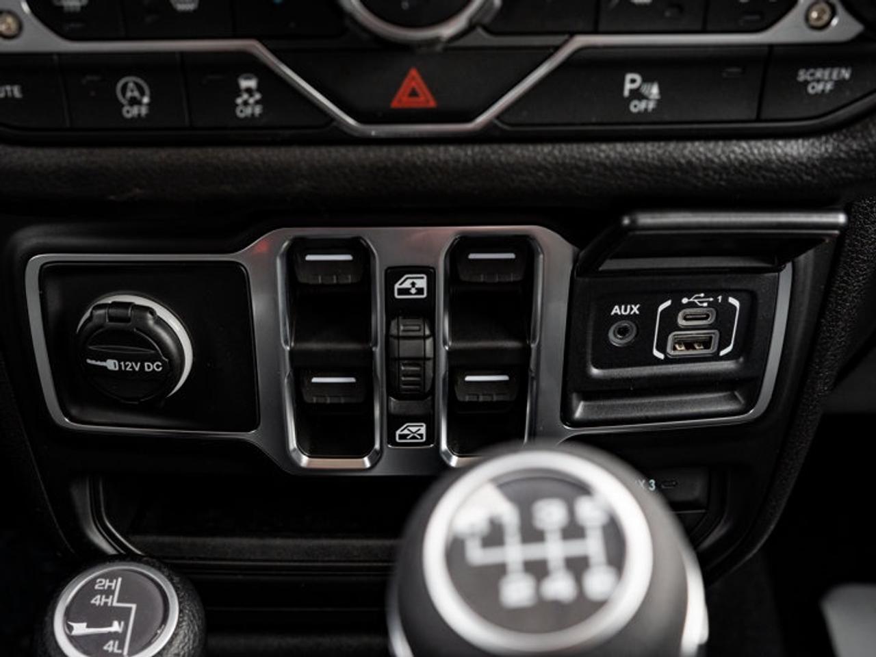 2026 Jeep Wrangler Sport S Photo