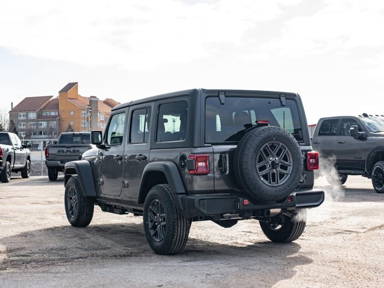 2026 Jeep Wrangler Sport S Photo