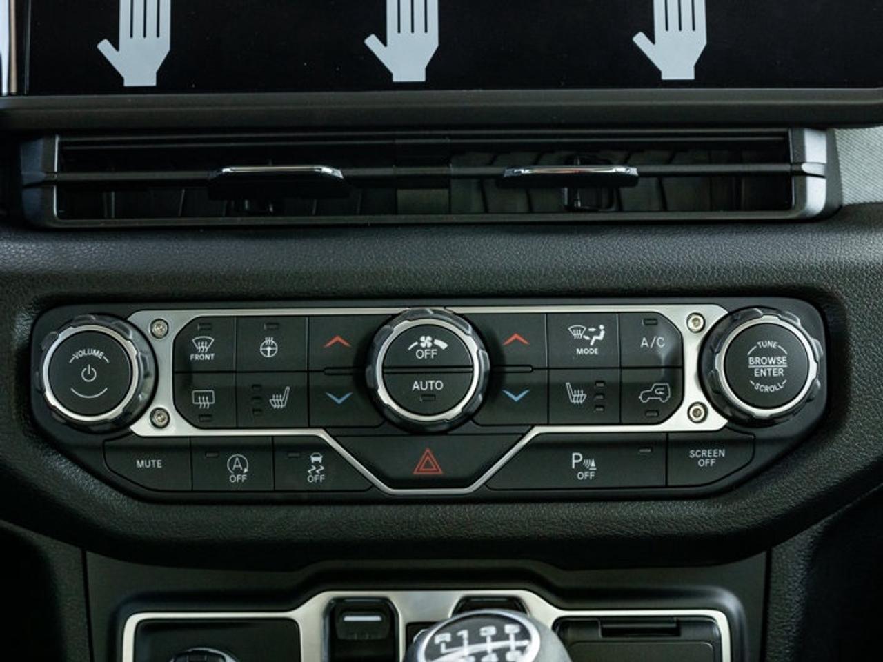 2026 Jeep Wrangler Sport S Photo